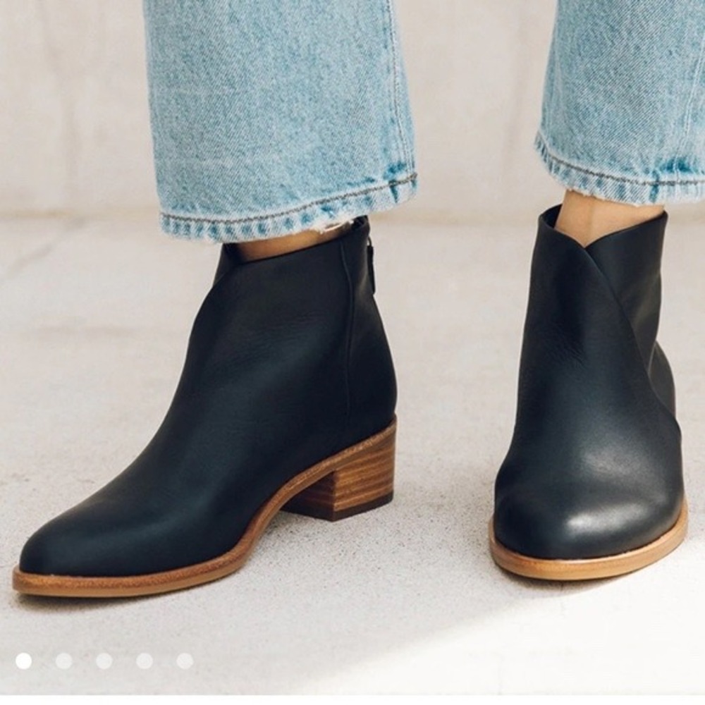 Soludos Black Leather Ankle Boots Heel Booties Women's Shoes Size 8.5